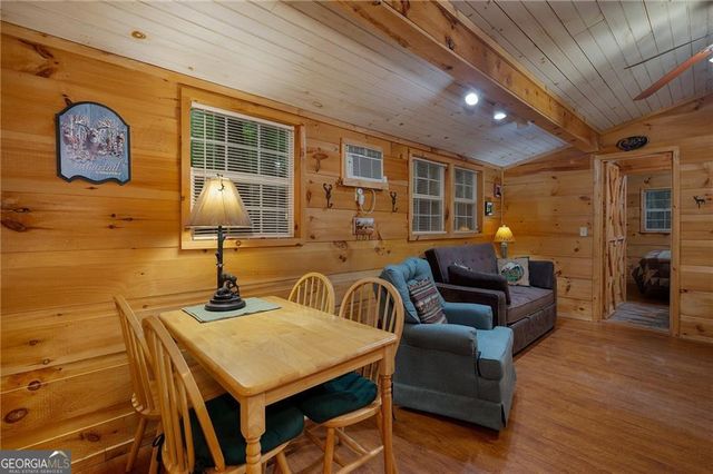 152 33rd Street, Ellijay, GA 30540