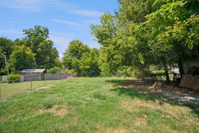 3808 S 28th West Avenue, Tulsa, OK 74107