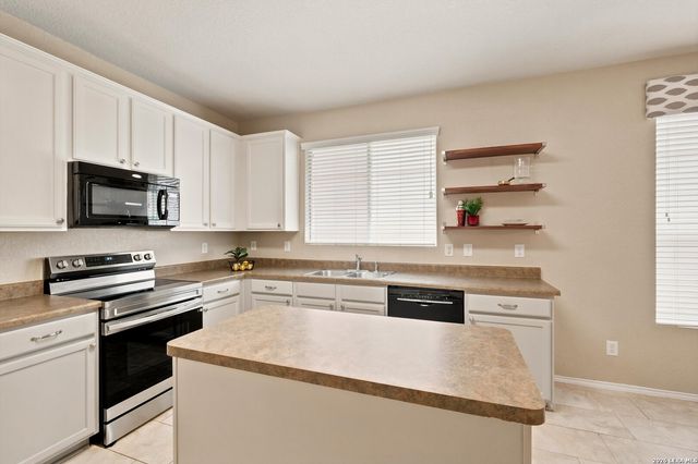 7514 PARAISO PT, Boerne, TX 78015