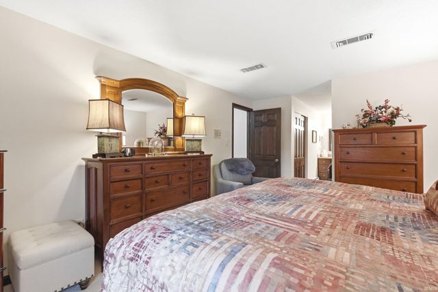 5922 Vance Avenue, Fort Wayne, IN 46815