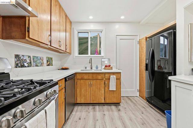 946 Kains AVE, Albany, CA 94706