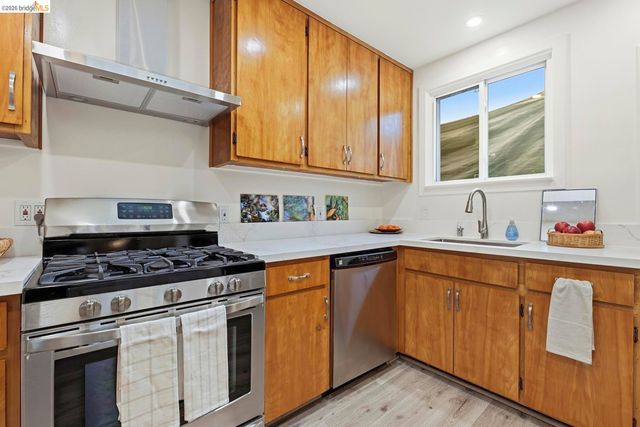 946 Kains AVE, Albany, CA 94706