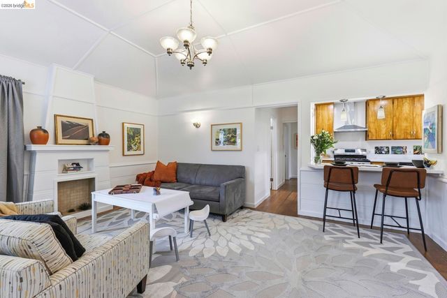 946 Kains AVE, Albany, CA 94706