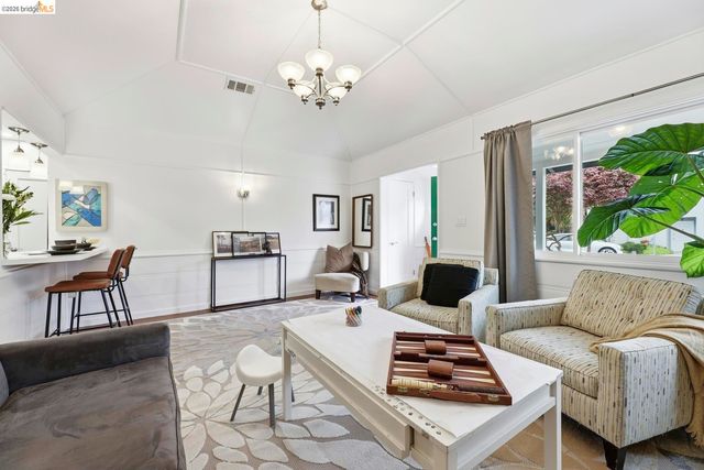 946 Kains AVE, Albany, CA 94706