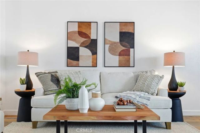 7304 Balboa C, Lake Balboa, CA 91406