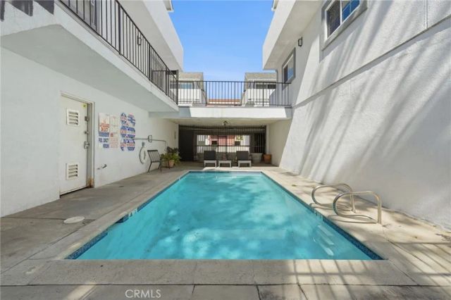 7304 Balboa C, Lake Balboa, CA 91406