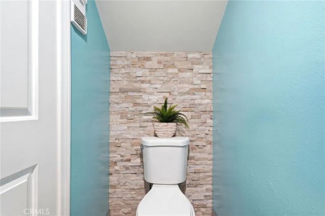 7304 Balboa C, Lake Balboa, CA 91406