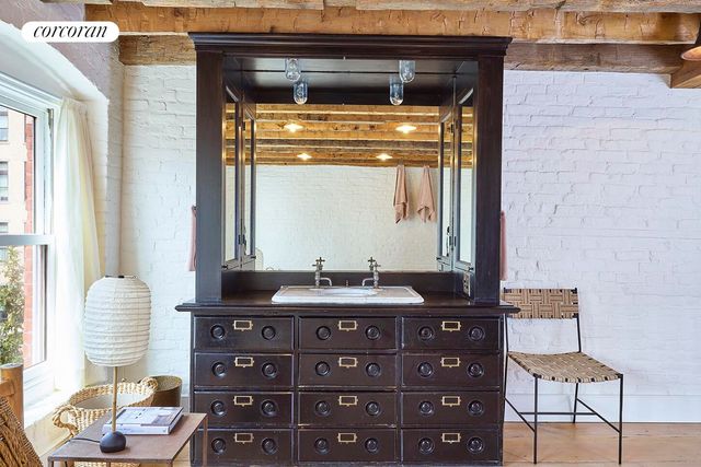 134 BEEKMAN Street, New York City, NY 10038