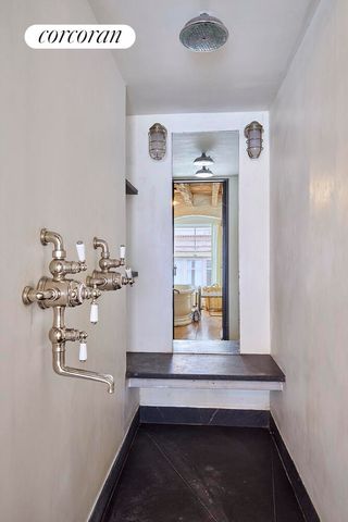 134 BEEKMAN Street, New York City, NY 10038