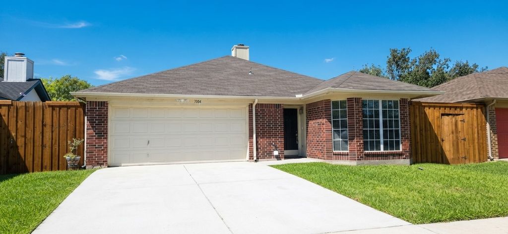 7004 Snowivy Court, Arlington, TX 76001 — exterior