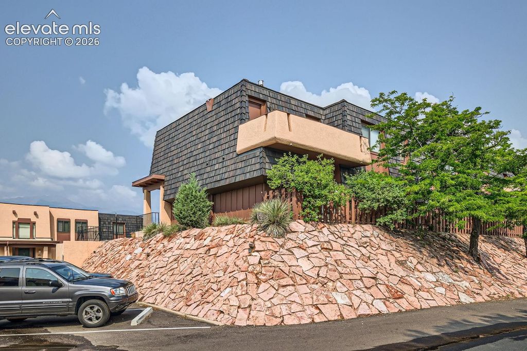 2913 Mesa Road A, Colorado Springs, CO 80904 — photo 2