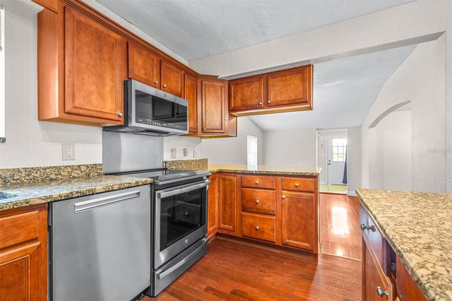 3415 W BARCELONA STREET, Tampa, FL 33629