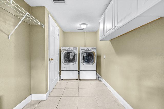 3415 W BARCELONA STREET, Tampa, FL 33629