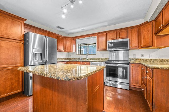 3415 W BARCELONA STREET, Tampa, FL 33629