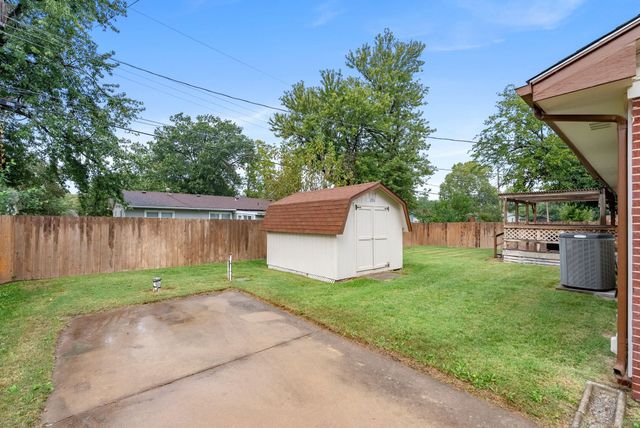 949 N Murray, Wichita, KS 67212