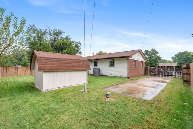949 N Murray, Wichita, KS 67212