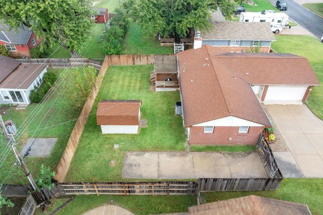 949 N Murray, Wichita, KS 67212