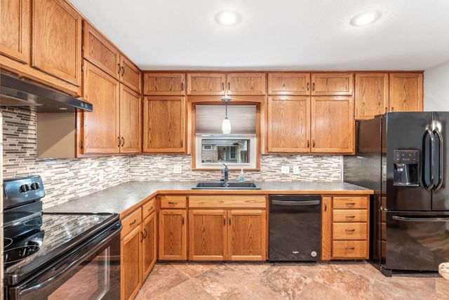 949 N Murray, Wichita, KS 67212