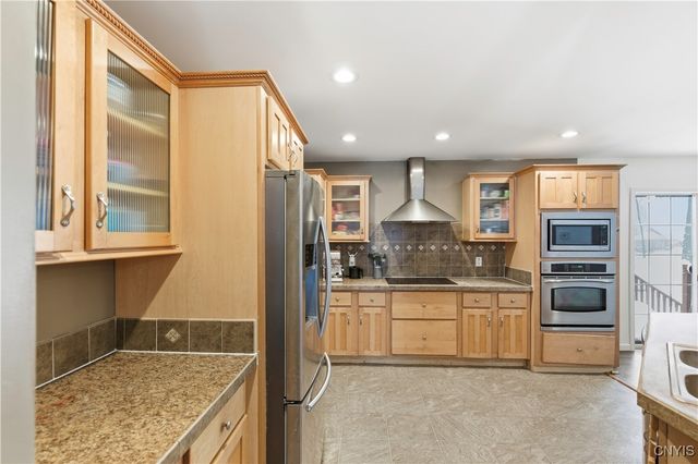 14 1st Avenue, Constantia, NY 13044