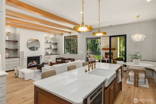 9473 Springwood Avenue NE, Bainbridge Island, WA 98110