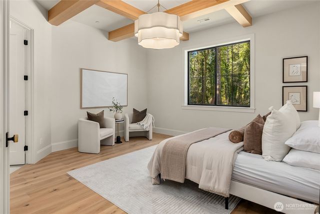 9473 Springwood Avenue NE, Bainbridge Island, WA 98110