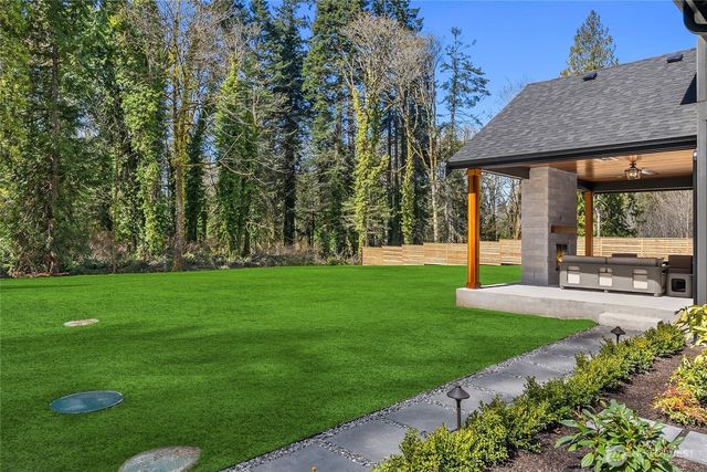 9473 Springwood Avenue NE, Bainbridge Island, WA 98110