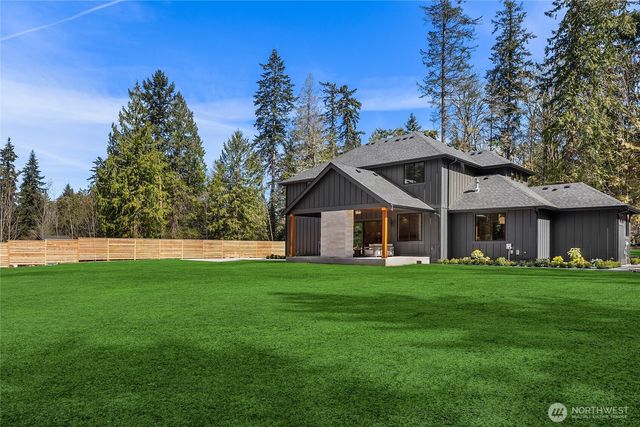 9473 Springwood Avenue NE, Bainbridge Island, WA 98110