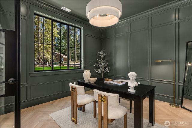 9473 Springwood Avenue NE, Bainbridge Island, WA 98110