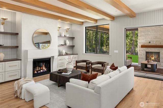 9473 Springwood Avenue NE, Bainbridge Island, WA 98110