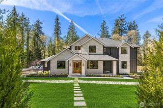 9473 Springwood Avenue NE, Bainbridge Island, WA 98110