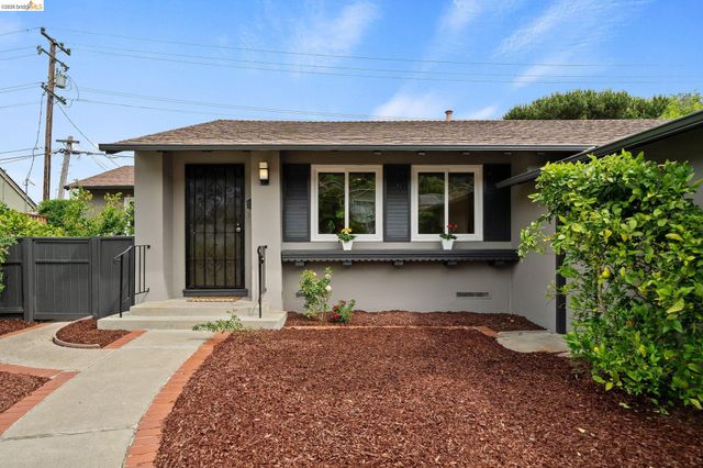 4681 Upland Dr, Richmond, CA 94803