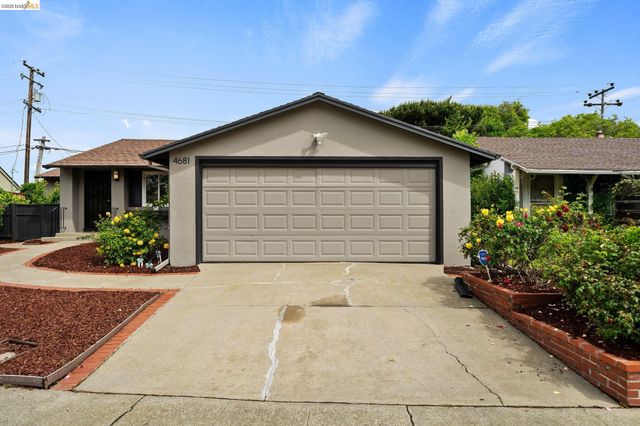 4681 Upland Dr, Richmond, CA 94803