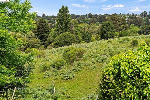 4681 Upland Dr, Richmond, CA 94803