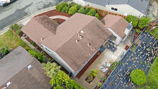 4681 Upland Dr, Richmond, CA 94803