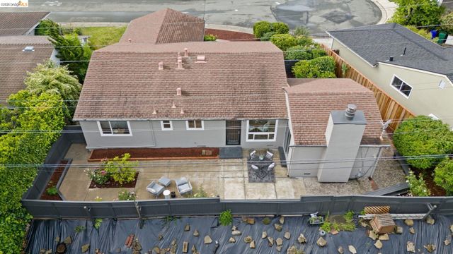 4681 Upland Dr, Richmond, CA 94803