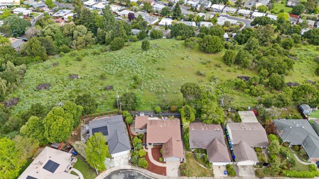 4681 Upland Dr, Richmond, CA 94803