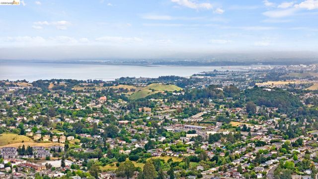 4681 Upland Dr, Richmond, CA 94803