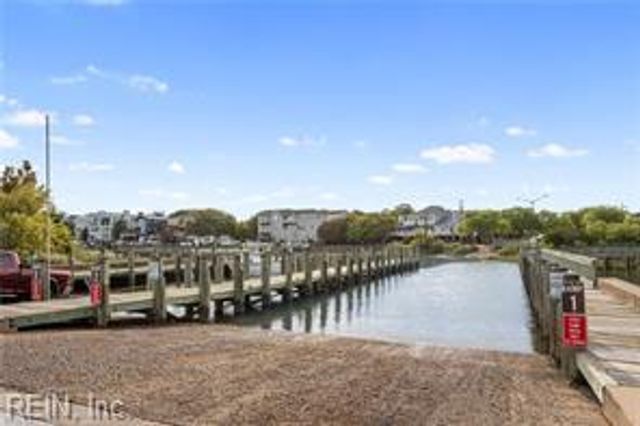 2205 Dinwiddie RD, Virginia Beach, VA 23455