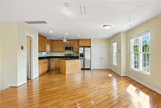 2205 Dinwiddie RD, Virginia Beach, VA 23455
