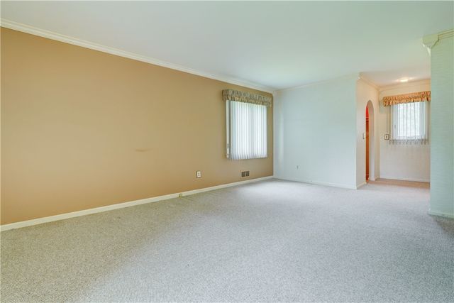 4 Pin Hook Lane, Pittsford, NY 14534