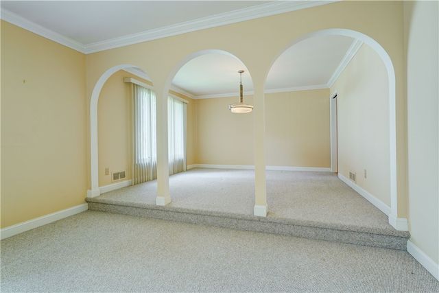 4 Pin Hook Lane, Pittsford, NY 14534