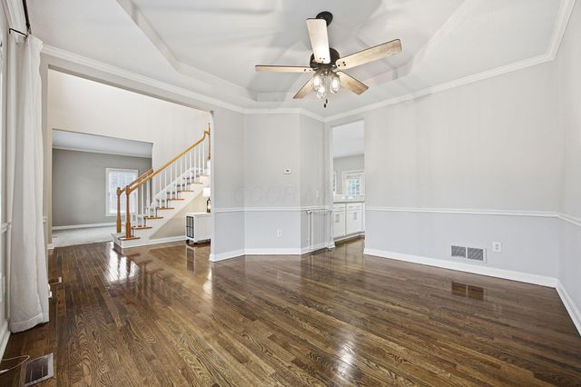 477 Stratshire Lane, Columbus, OH 43230