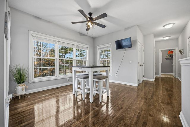 477 Stratshire Lane, Columbus, OH 43230