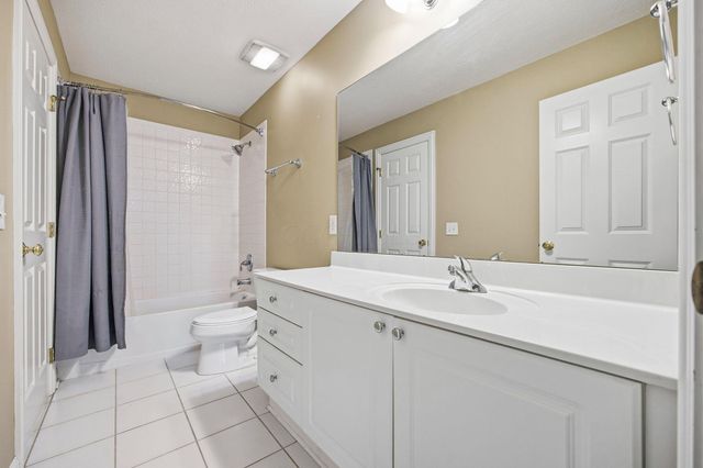 477 Stratshire Lane, Columbus, OH 43230