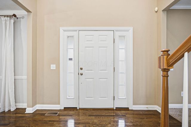 477 Stratshire Lane, Columbus, OH 43230