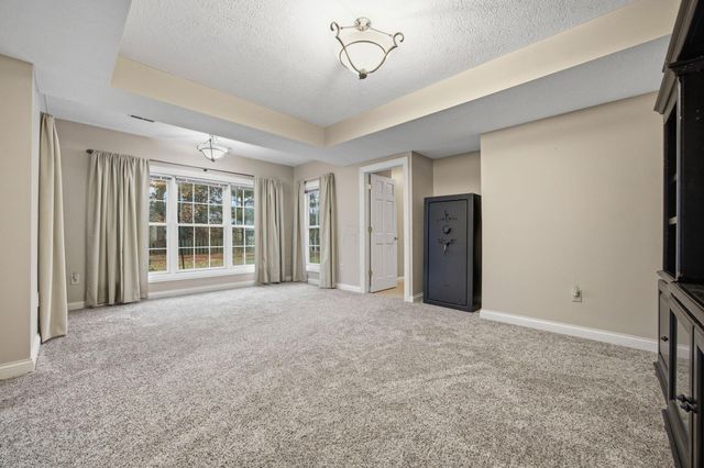 477 Stratshire Lane, Columbus, OH 43230