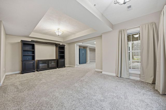 477 Stratshire Lane, Columbus, OH 43230