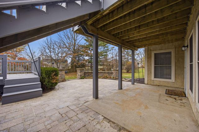 477 Stratshire Lane, Columbus, OH 43230