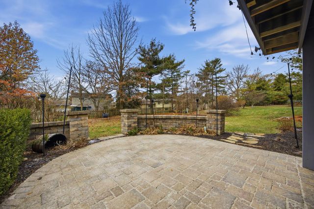 477 Stratshire Lane, Columbus, OH 43230