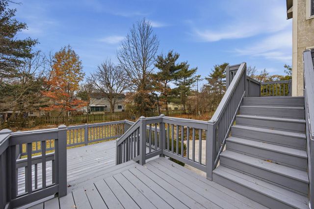 477 Stratshire Lane, Columbus, OH 43230